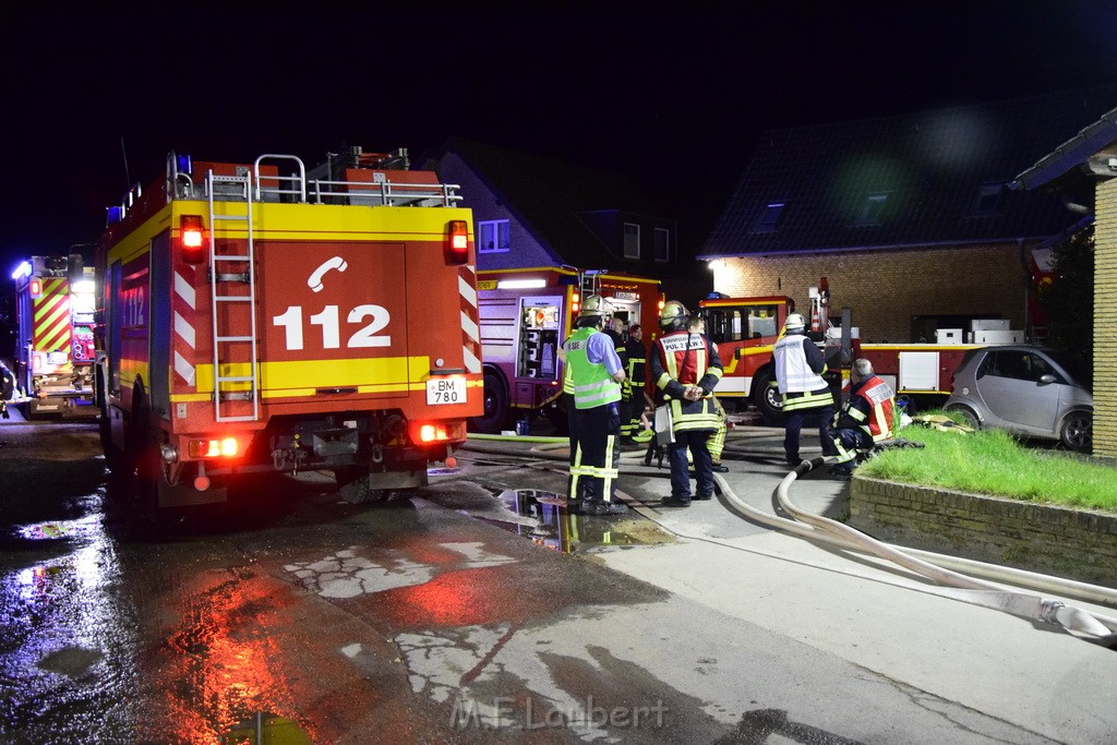 Feuer 4 Pulheim Sinnersdorf Chorbuschstr P172.JPG - Miklos Laubert